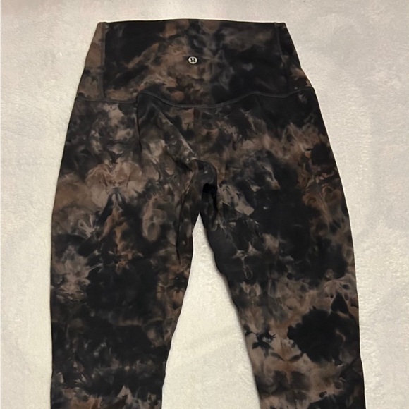 2 pair of lululemon leggings both size 8 - Picture 4 of 14